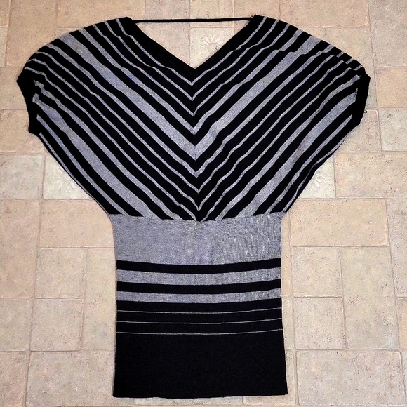 Batwing striped top - Picture 2 of 3